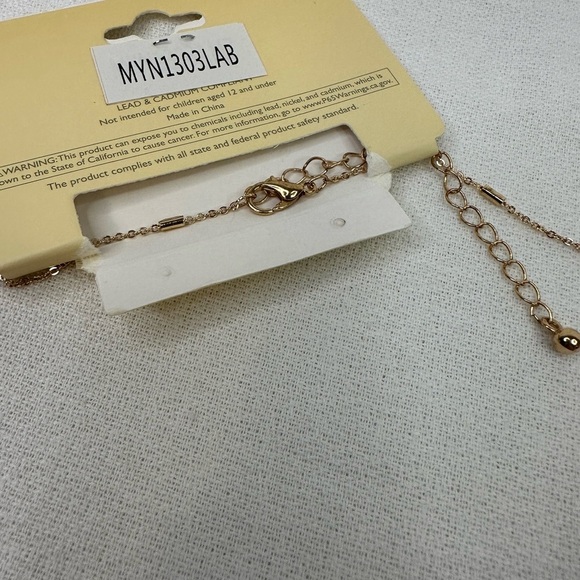 Pendant Mama Necklace Gold Tone Gray Stone - Picture 6 of 8